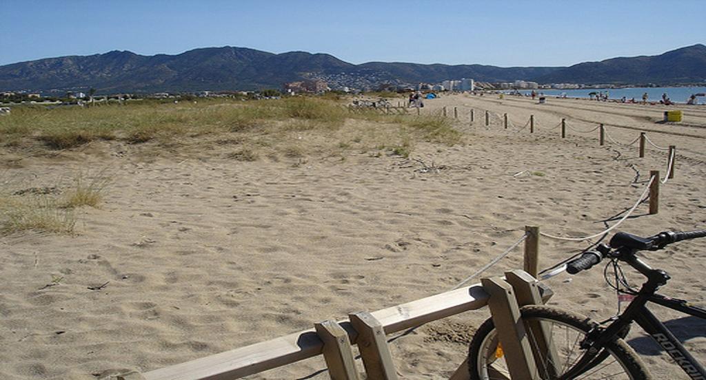 Apartamento Dinasty Empuriabrava Εξωτερικό φωτογραφία